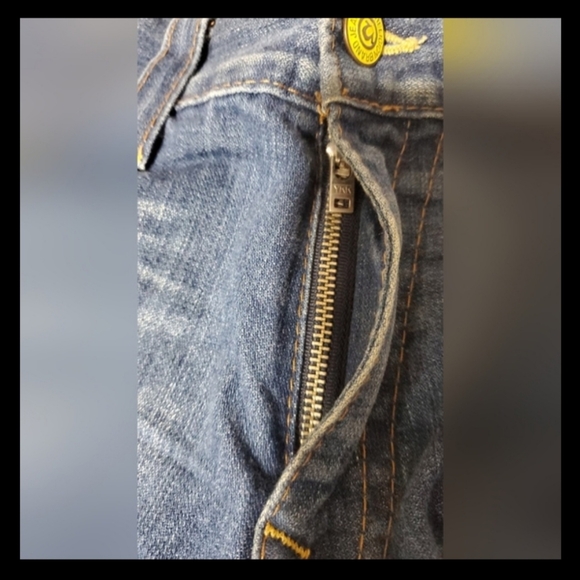 True Religion jeans. Men's Vintage jeans, yellow accent. Size 38 - Picture 7 of 16